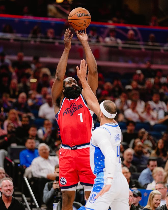 哈登31+5+8獨木難支快船不敵魔術3連敗，薩格斯23+7瓦格納20分