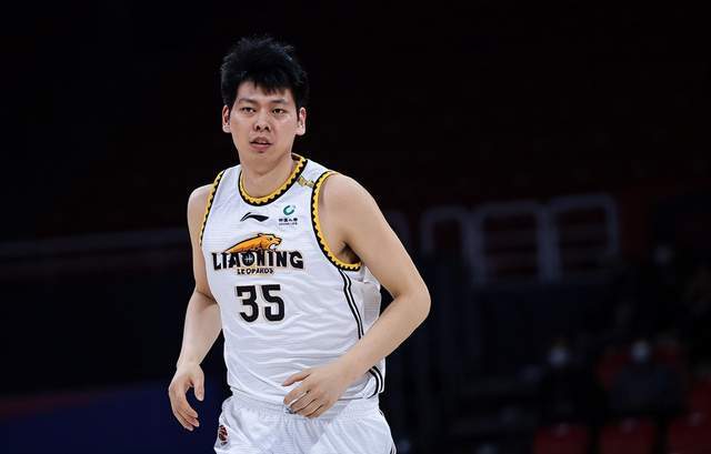 山東蜜獾15人註冊名單出爐，並無朱榮振，他去哪裡瞭？被我找到瞭