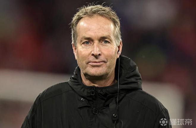 图片报：勒沃库森遭遇多次意外事件，到达曼市时已延误数小时