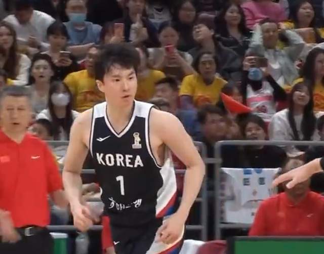 李賢重9記三分，誰註意我們防守？沒貼身，防擋拆+內線沉退有問題