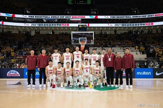 不能忍,中國男籃4分慘敗韓國,三人必須淘汰,胡明軒2分再夢遊