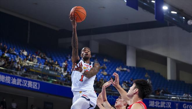 廣東男籃揭幕戰！主場迎戰南京，杜鋒拒絕爆冷