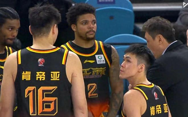 江蘇男籃恥辱一敗，輸給NBL球隊17分，內線劣勢明顯外援差距大