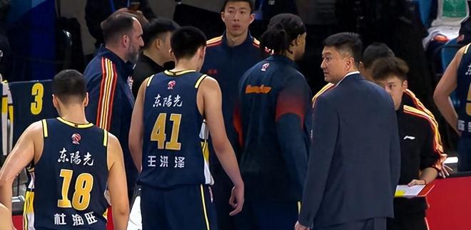 廣東大贏江蘇，卻打出恥辱數據，三外援一項命中率為0，爭冠難瞭