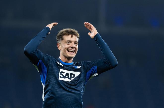 记者：拜仁等多家欧洲俱乐部对霍芬海姆前锋阿斯拉尼感兴趣