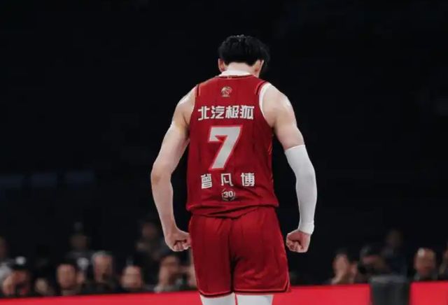 震驚：首鋼開出550萬高薪被曾凡博拒絕，雙方四年前就有過矛盾