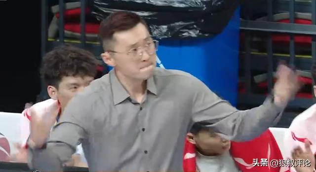 劉煒：納托爾進攻端想的太多，球員更多還是要把重心放在防守上